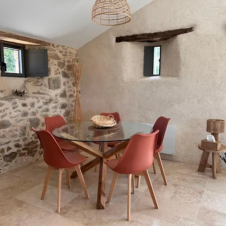 Stone & Hébergement de vacances *
